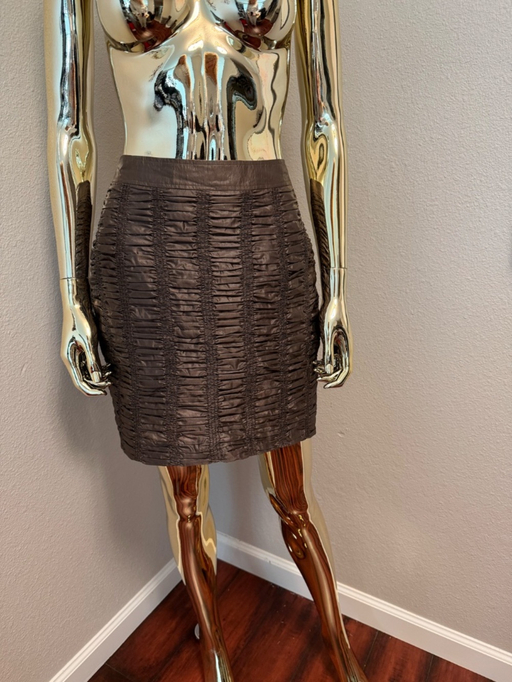 Burberry, runway collection skirt, olive green, size 44, NEW